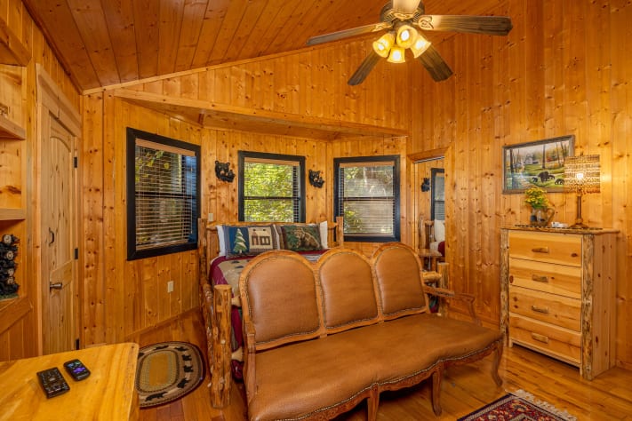 Pigeon Forge, Tennessee Cabin Rental - Gallery Image #13