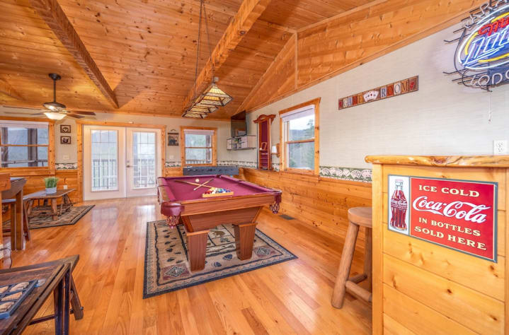 Over the Mountain - Loft Level with Pool Table Pigeon Forge, Tennessee Cabin Rental - Gallery Image #30