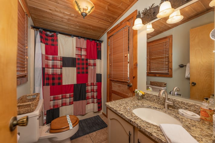 Pigeon Forge, Tennessee Cabin Rental - Gallery Image #17