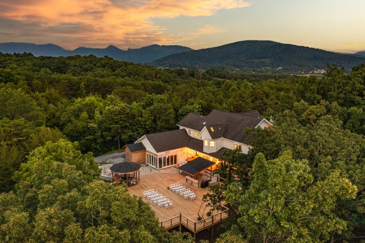 Photo #4 Sevierville, Tennessee Cabin Rental - Gallery Image #4