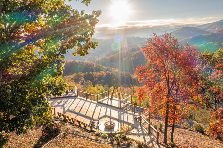 Photo #2 Pigeon Forge, Tennessee Cabin Rental - Gallery Image #2