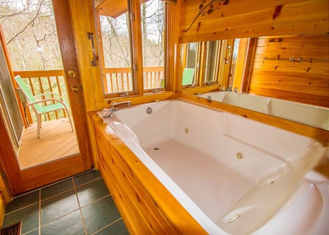 Gatlinburg, Tennessee Cabin Rental - Gallery Image #13
