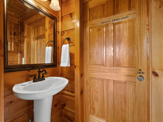 Pigeon Forge, Tennessee Cabin Rental - Gallery Image #19