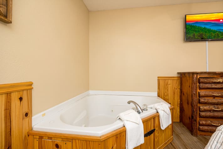 Gatlinburg, Tennessee Cabin Rental - Gallery Image #12