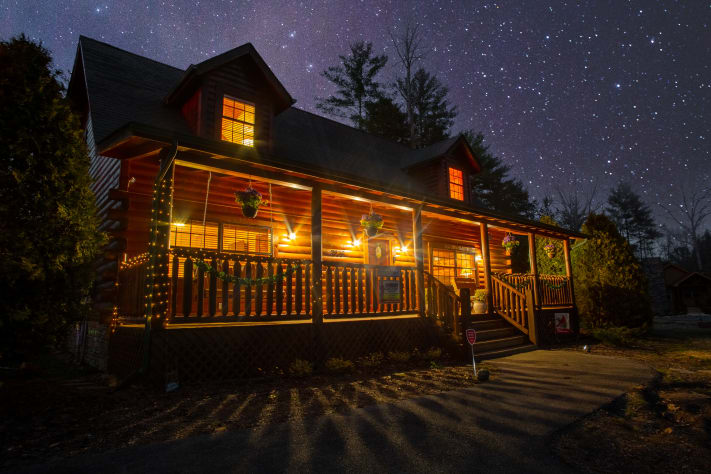 Pigeon Forge, Tennessee Cabin Rental - Gallery Image #1