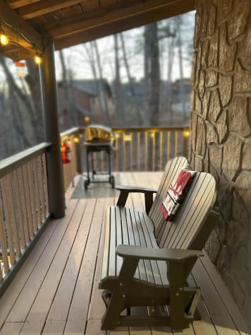 Main Deck & Gas Grill Sevierville, Tennessee Cabin Rental - Gallery Image #16