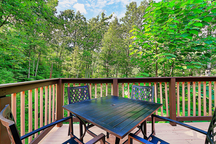 Upper Deck Sevierville, Tennessee Cabin Rental - Gallery Image #18