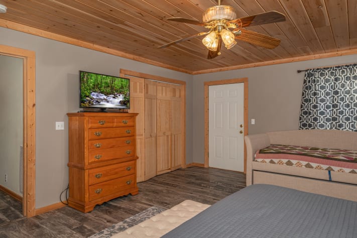 Pigeon Forge, Tennessee Cabin Rental - Gallery Image #10