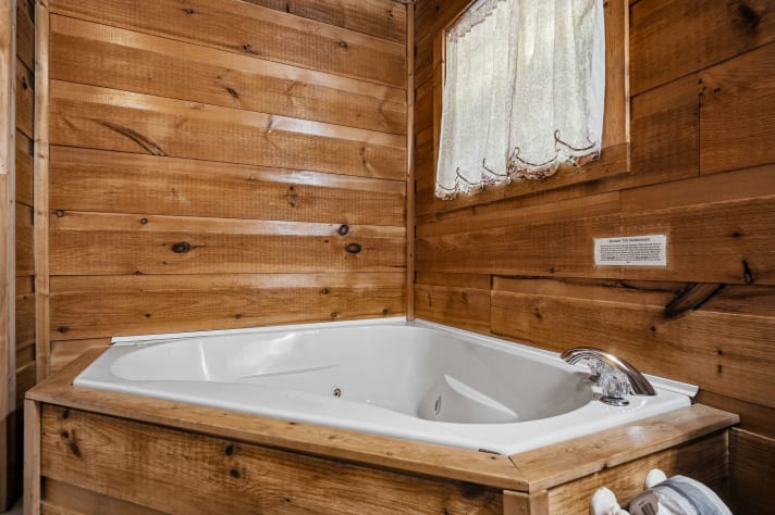 Gatlinburg, Tennessee Cabin Rental - Gallery Image #14