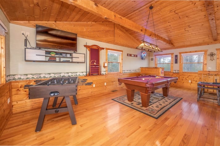 Over the Mountain - Loft Level with Pool Table Pigeon Forge, Tennessee Cabin Rental - Gallery Image #32