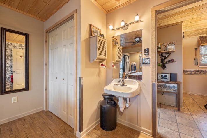 Gatlinburg, Tennessee Cabin Rental - Gallery Image #24