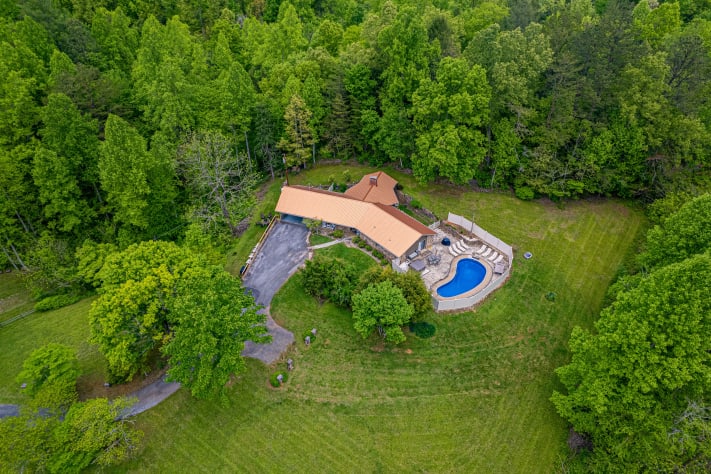 Gatlinburg, Tennessee Chalet Rental - Gallery Image #2