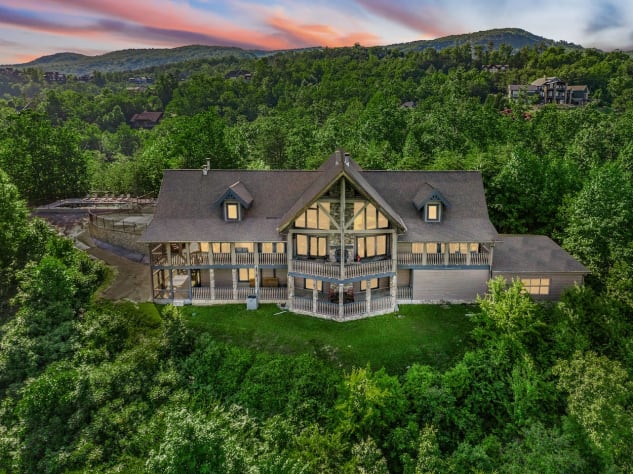 Majestica Lodge Gatlinburg, Tennessee Cabin Rental - Gallery Image #9