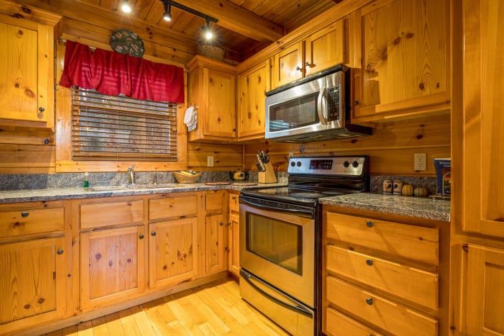 Pigeon Forge, Tennessee Cabin Rental - Gallery Image #10