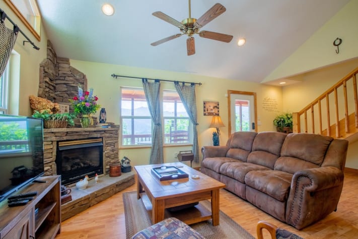 Living room with gas fireplace Franklin, North Carolina  Rental - Gallery Image #17