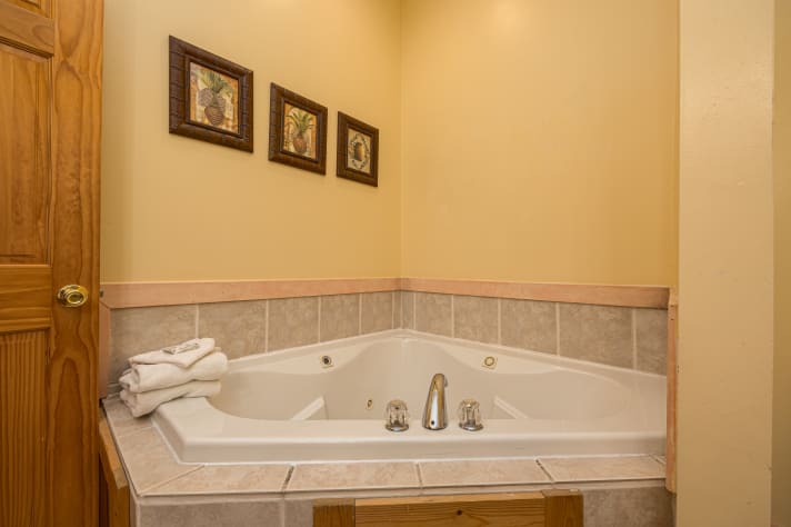 Gatlinburg, Tennessee Cabin Rental - Gallery Image #9