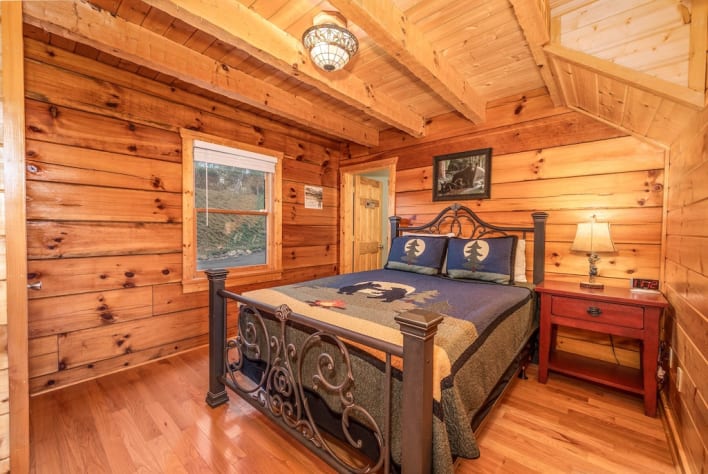 Over the Mountain - Main Level Primary Pigeon Forge, Tennessee Cabin Rental - Gallery Image #18