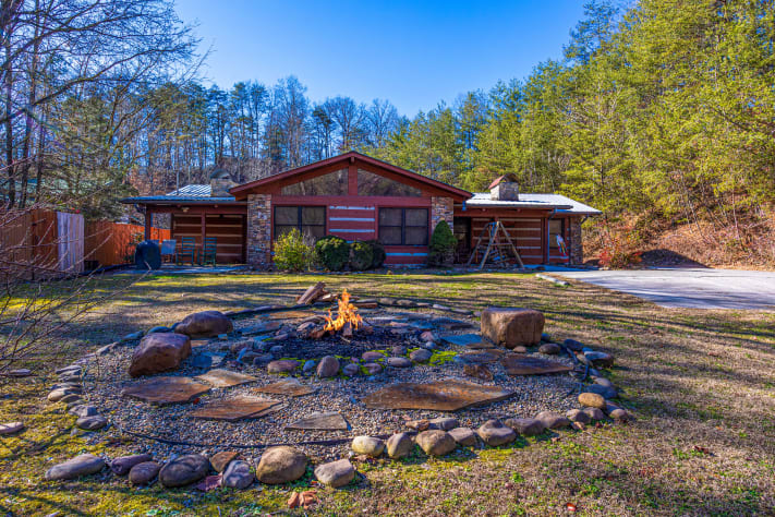 Pigeon Forge, Tennessee Cabin Rental - Gallery Image #1