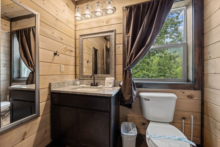 Gatlinburg, Tennessee Cabin Rental - Gallery Image #16