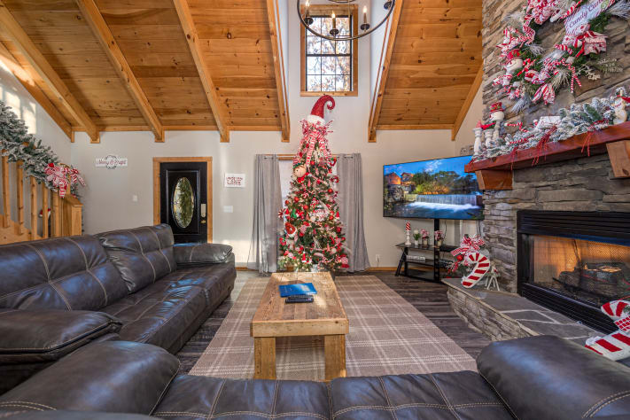 Pigeon Forge, Tennessee Cabin Rental - Gallery Image #3