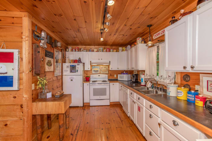 Pigeon Forge, Tennessee Cabin Rental - Gallery Image #8