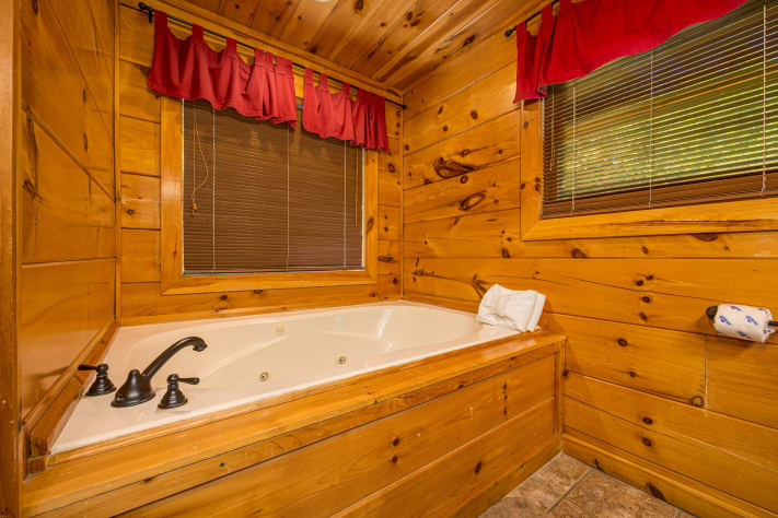 Pigeon Forge, Tennessee Cabin Rental - Gallery Image #11
