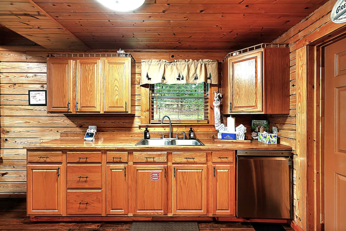 Kitchen Sevierville, Tennessee Cabin Rental - Gallery Image #22