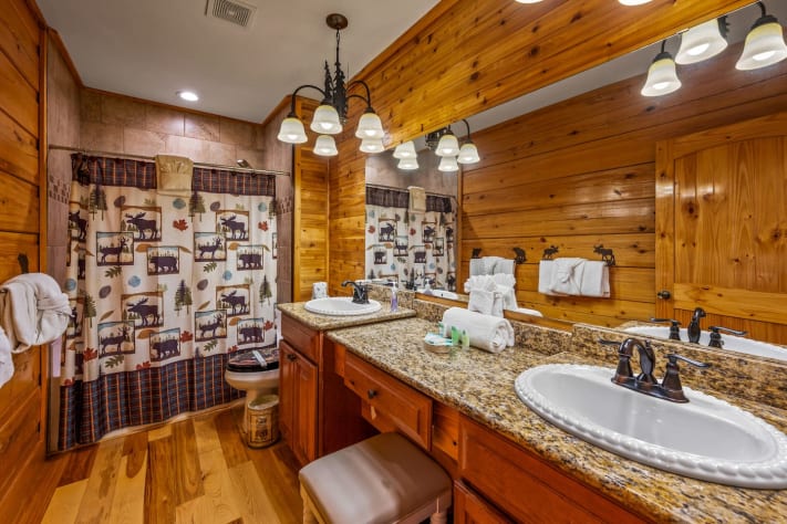 Photo #33 Gatlinburg, Tennessee Cabin Rental - Gallery Image #33