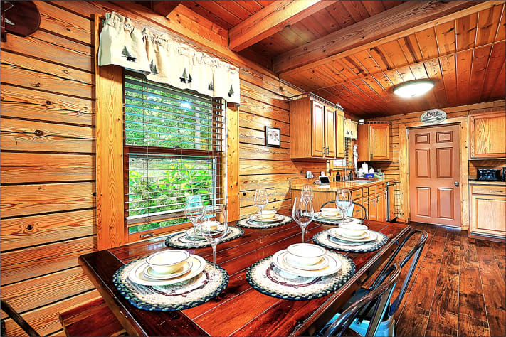 Dining Area Sevierville, Tennessee Cabin Rental - Gallery Image #20
