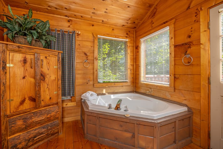 Gatlinburg, Tennessee Cabin Rental - Gallery Image #9