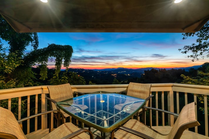 Stunning View Gatlinburg, Tennessee Chalet Rental - Gallery Image #6