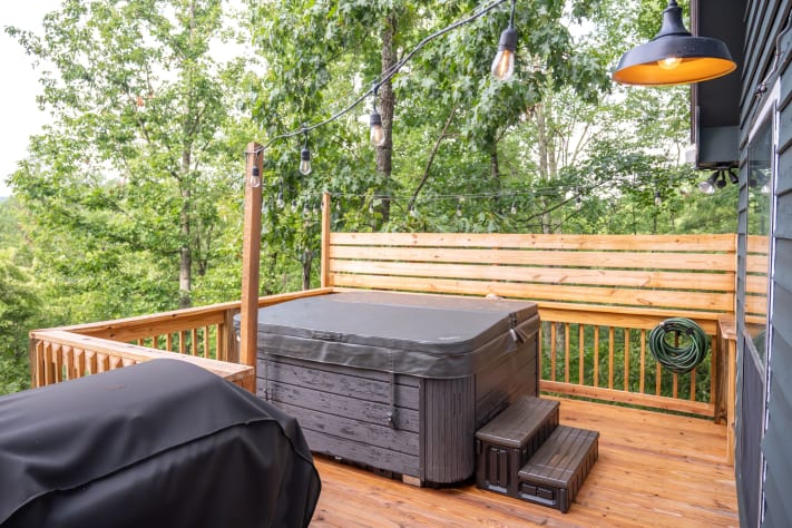 Hot tub on the exterior deck  Pigeon Forge, Tennessee Cabin Rental - Gallery Image #5