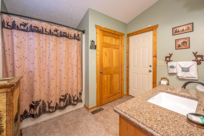 Over the Mountain - En Suite Bathroom Pigeon Forge, Tennessee Cabin Rental - Gallery Image #21