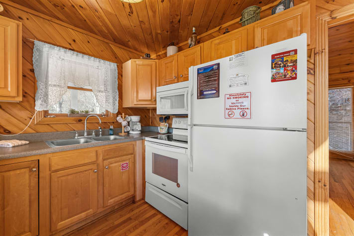Pigeon Forge, Tennessee Cabin Rental - Gallery Image #12