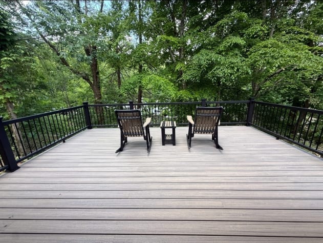 Back deck Townsend, Tennessee Cabin Rental - Gallery Image #6