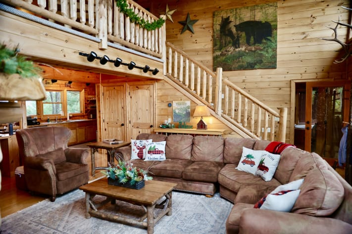 Decorated for Christmas Mid November to Mid January Sevierville, Tennessee Cabin Rental - Gallery Image #2