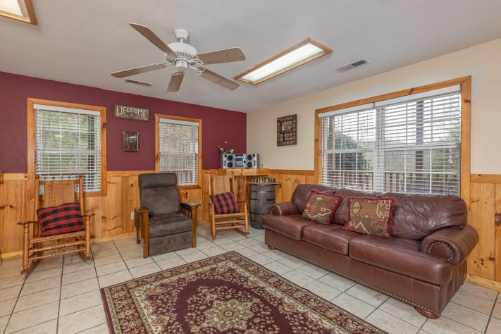 Pigeon Forge, Tennessee Cabin Rental - Gallery Image #12