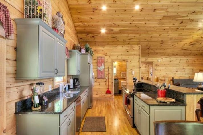 Pigeon Forge, Tennessee Cabin Rental - Gallery Image #10