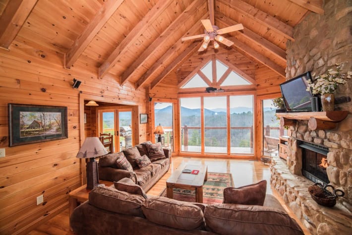Great room from entry Pigeon Forge, Tennessee Cabin Rental - Gallery Image #6