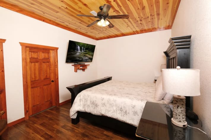 Pigeon Forge, Tennessee Cabin Rental - Gallery Image #21