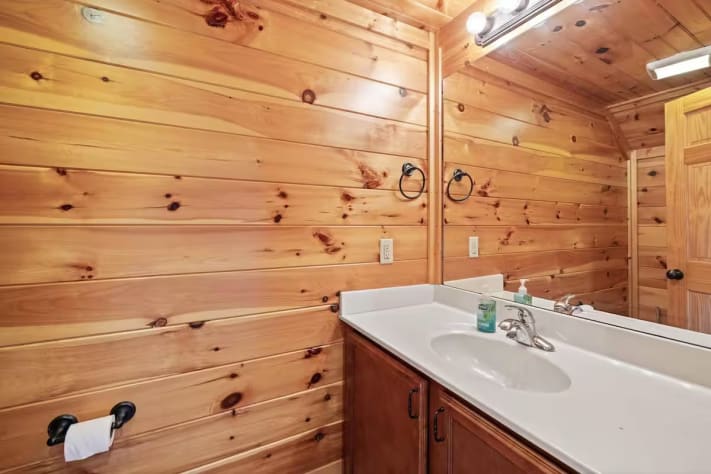 Gatlinburg, Tennessee Cabin Rental - Gallery Image #24