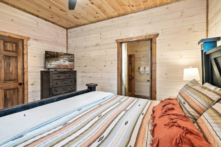Pigeon Forge, Tennessee Cabin Rental - Gallery Image #13