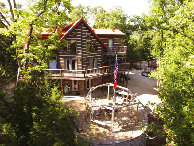 Dandridge, Tennessee Cabin Rental - Gallery Image #1