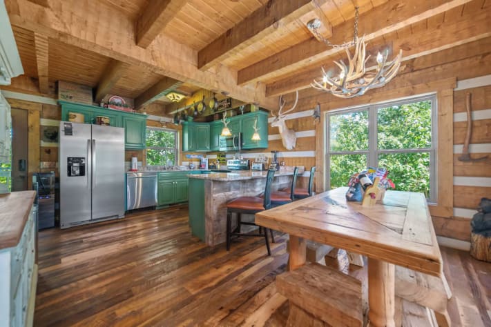 Dandridge, Tennessee Cabin Rental - Gallery Image #9