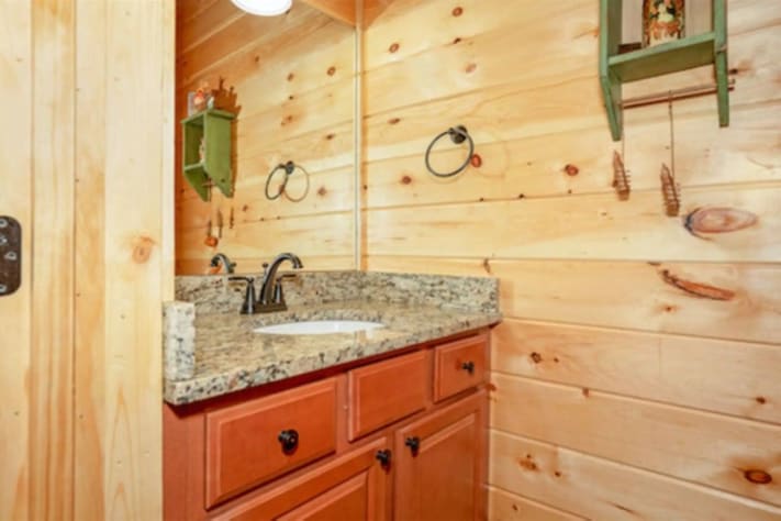 Main level level powder room Pigeon Forge, Tennessee Cabin Rental - Gallery Image #7