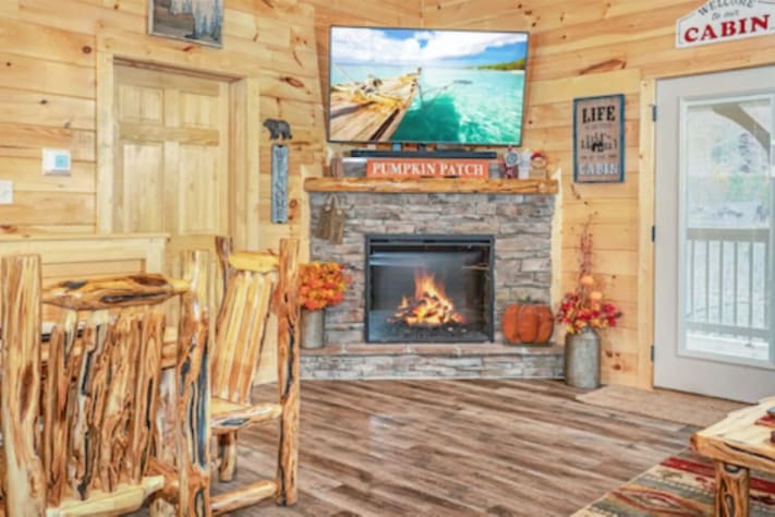 Living room fireplace Pigeon Forge, Tennessee Cabin Rental - Gallery Image #12