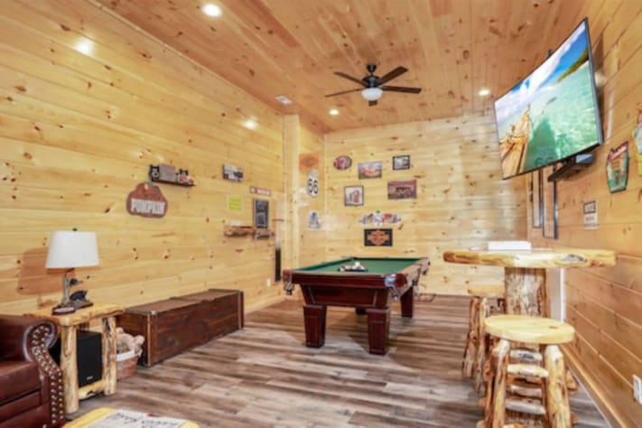 Game Room Pigeon Forge, Tennessee Cabin Rental - Gallery Image #24