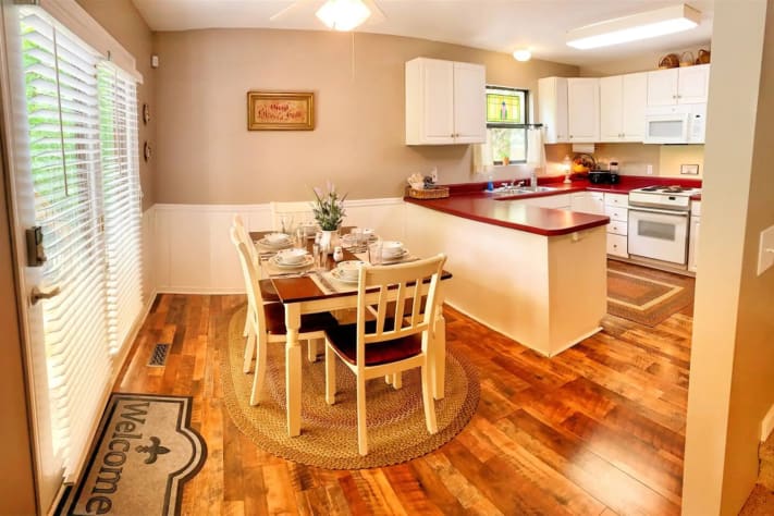 Dining Area and Kitchen Sevierville, Tennessee Cabin Rental - Gallery Image #5