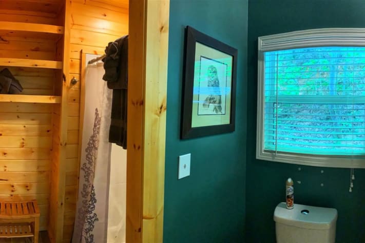 Master bath Sevierville, Tennessee Cabin Rental - Gallery Image #16