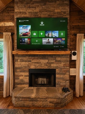 Enjoy Xbox and dual wireless controllers with a wide selection of games with Game… Gatlinburg, Tennessee Cabin Rental - Gallery Image #7